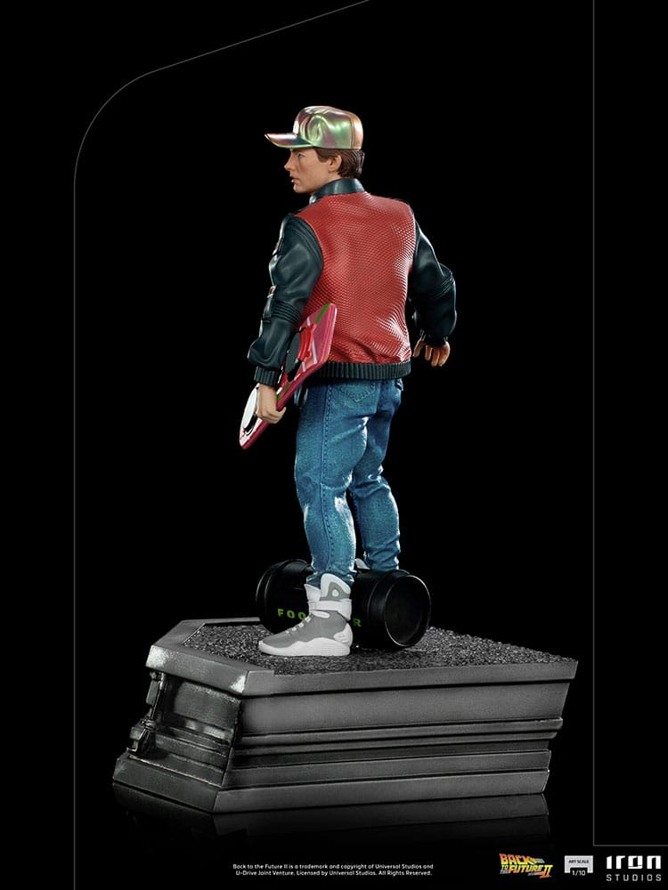 Statuette Art Scale Marty McFly on Hoverboard